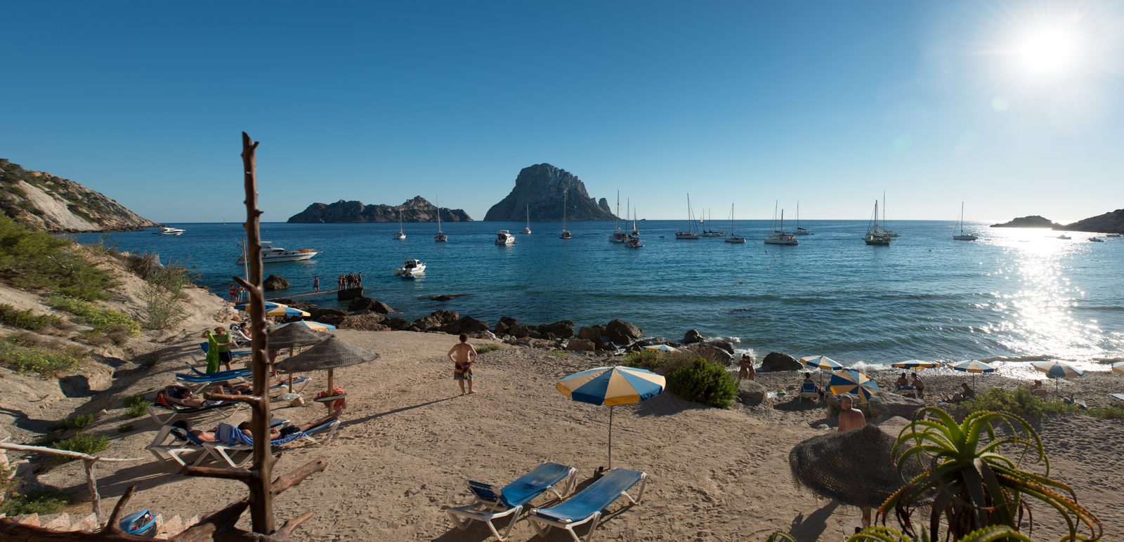 Cala d'Hort beach with Es Vedrà in the background